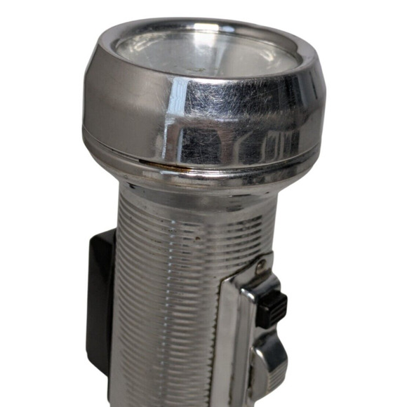 Vintage Burgess Safari Chrome Flashlight In Working Condition Made in USA - Picture 5 of 10